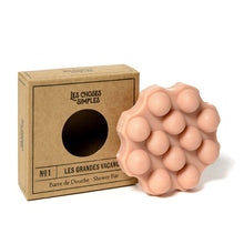 Laden Sie das Bild in den Galerie-Viewer, LES CHOSES SIMPLES Feste Duschseife mit Massagenoppen No. 1 "Les Grandes Vacances" (Die großen Ferien) Die Hautfee Naturprodukte aus der Provence Aussen